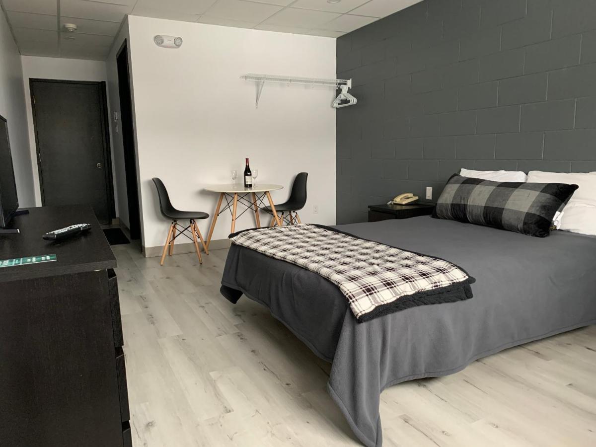 Hotel St-Alexis Saint-Raymond Екстер'єр фото